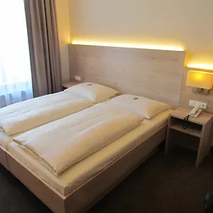 Lutter 3*, München Deutschland